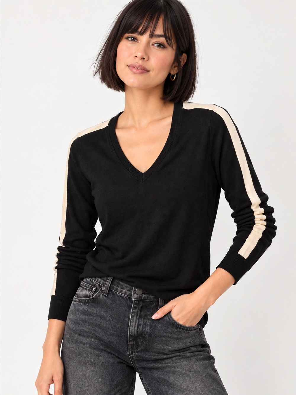 Banana Republic 100% Merino Wool V-Neck Sweater Black Cream Stripe M
